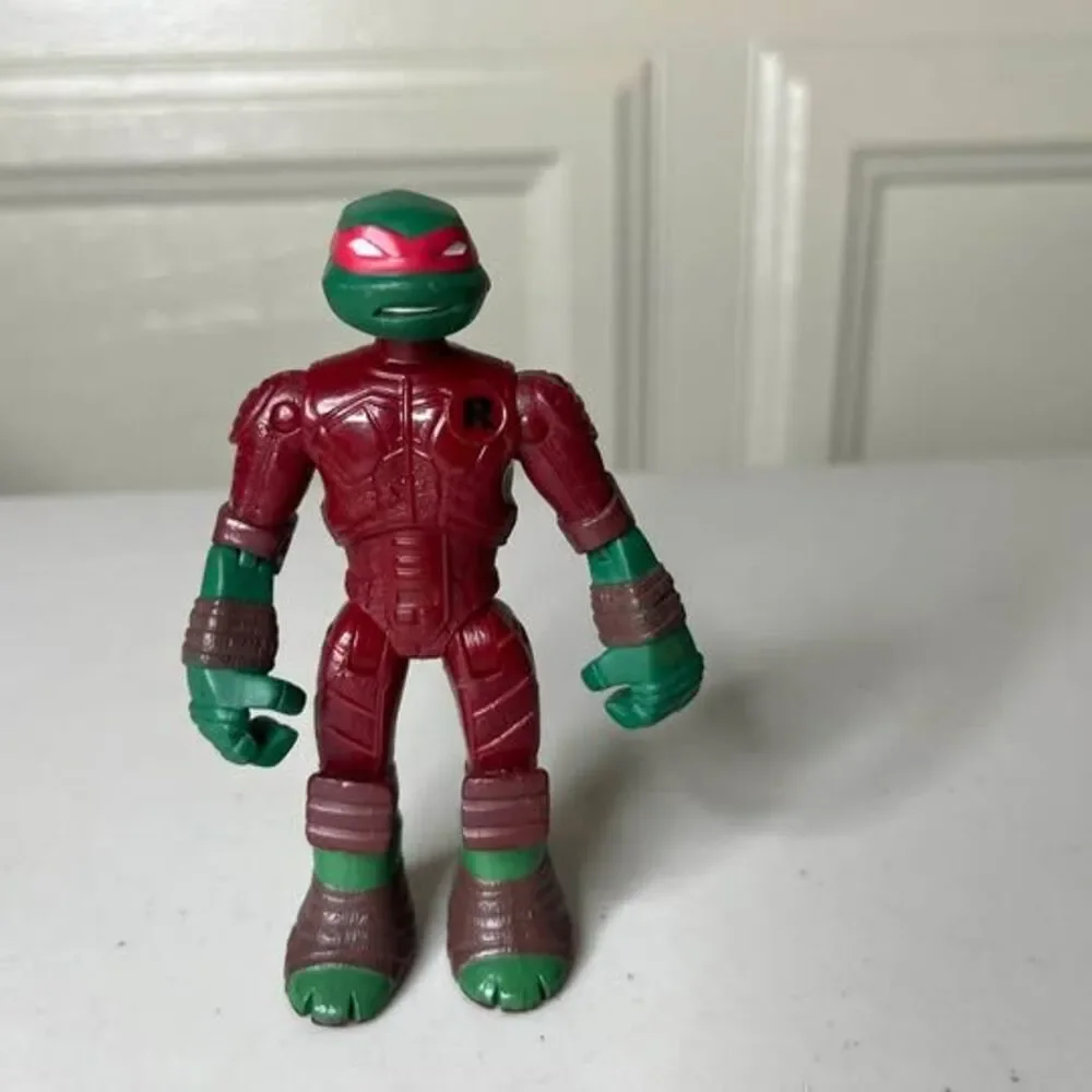 Teenage Mutant Ninja Turtles Raphael Action Figure